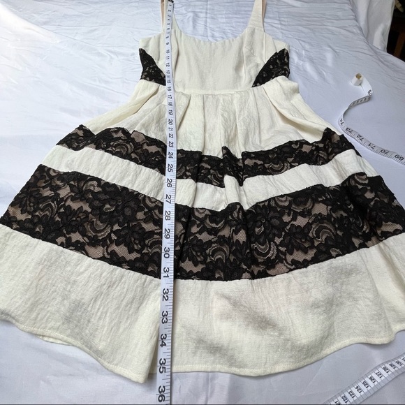 ABS Fit & Flare Ivory and Black Lace Cocktail Dress Size 6 - Picture 15 of 16